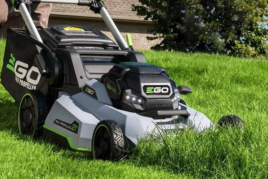 cordless self propelled lawn mowers